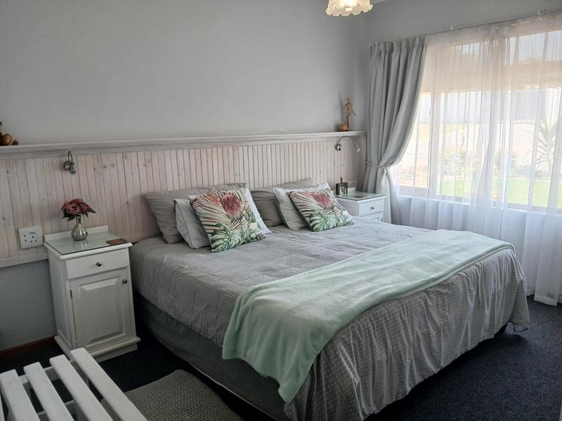 4 Bedroom Property for Sale in Stilbaai Wes Western Cape